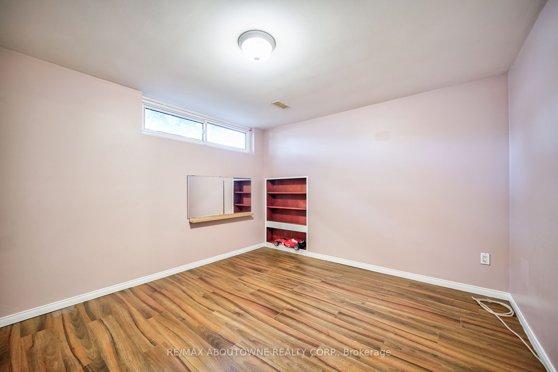 5411 Randolph Crescent