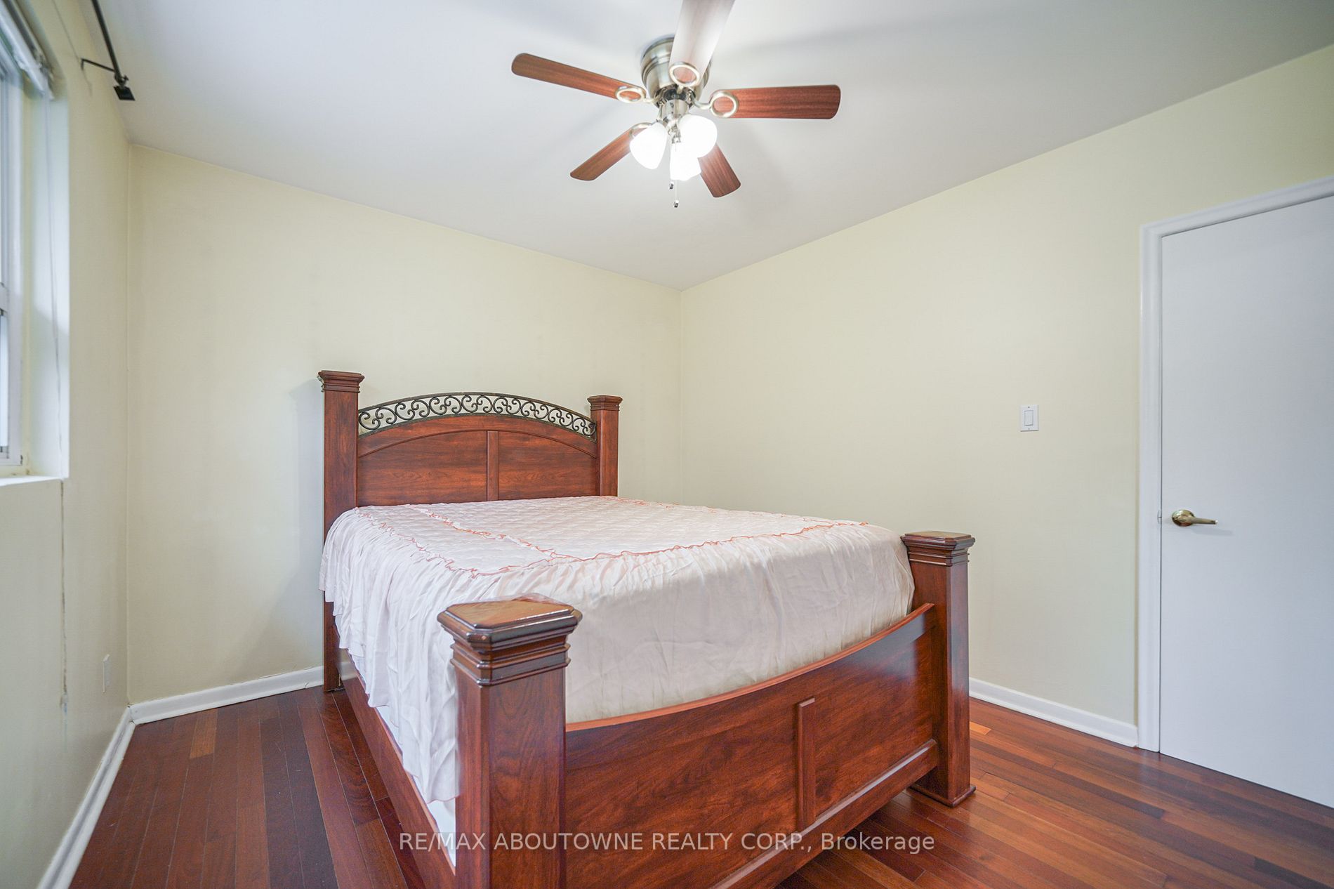 5411 Randolph Crescent