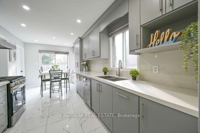 38 Solway Ave