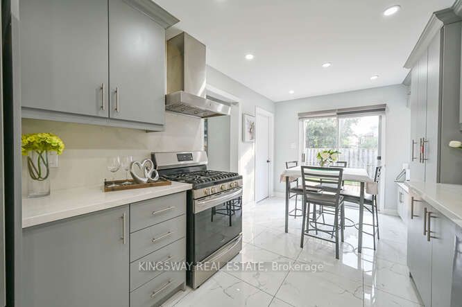 38 Solway Ave