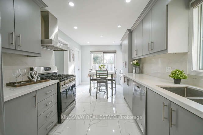 38 Solway Ave