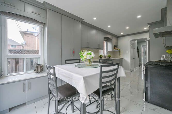 38 Solway Ave