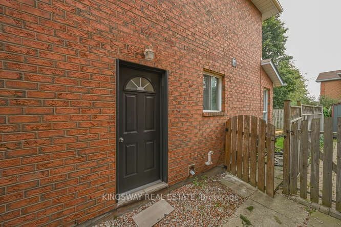 38 Solway Ave