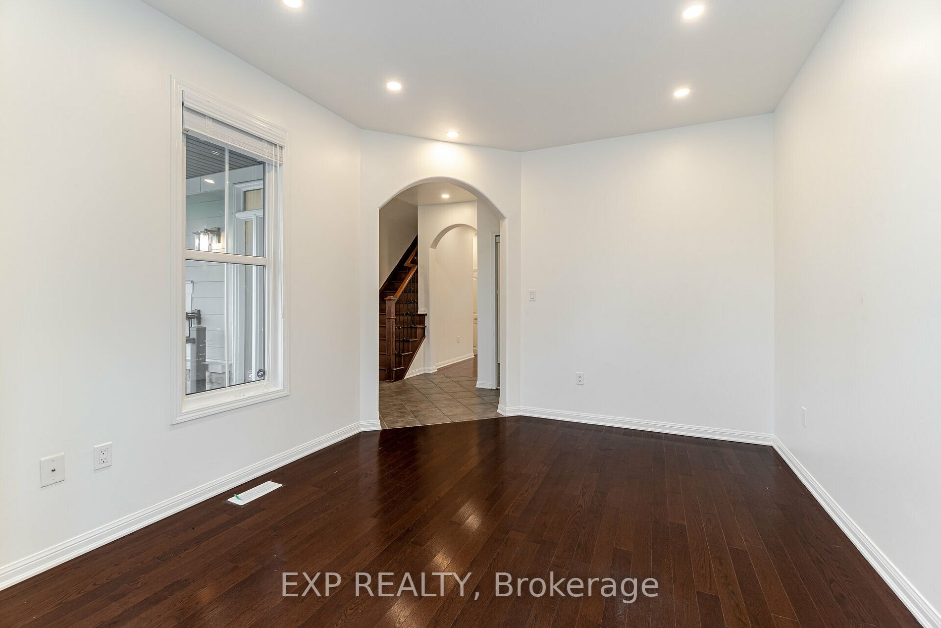 349 Ware Crescent