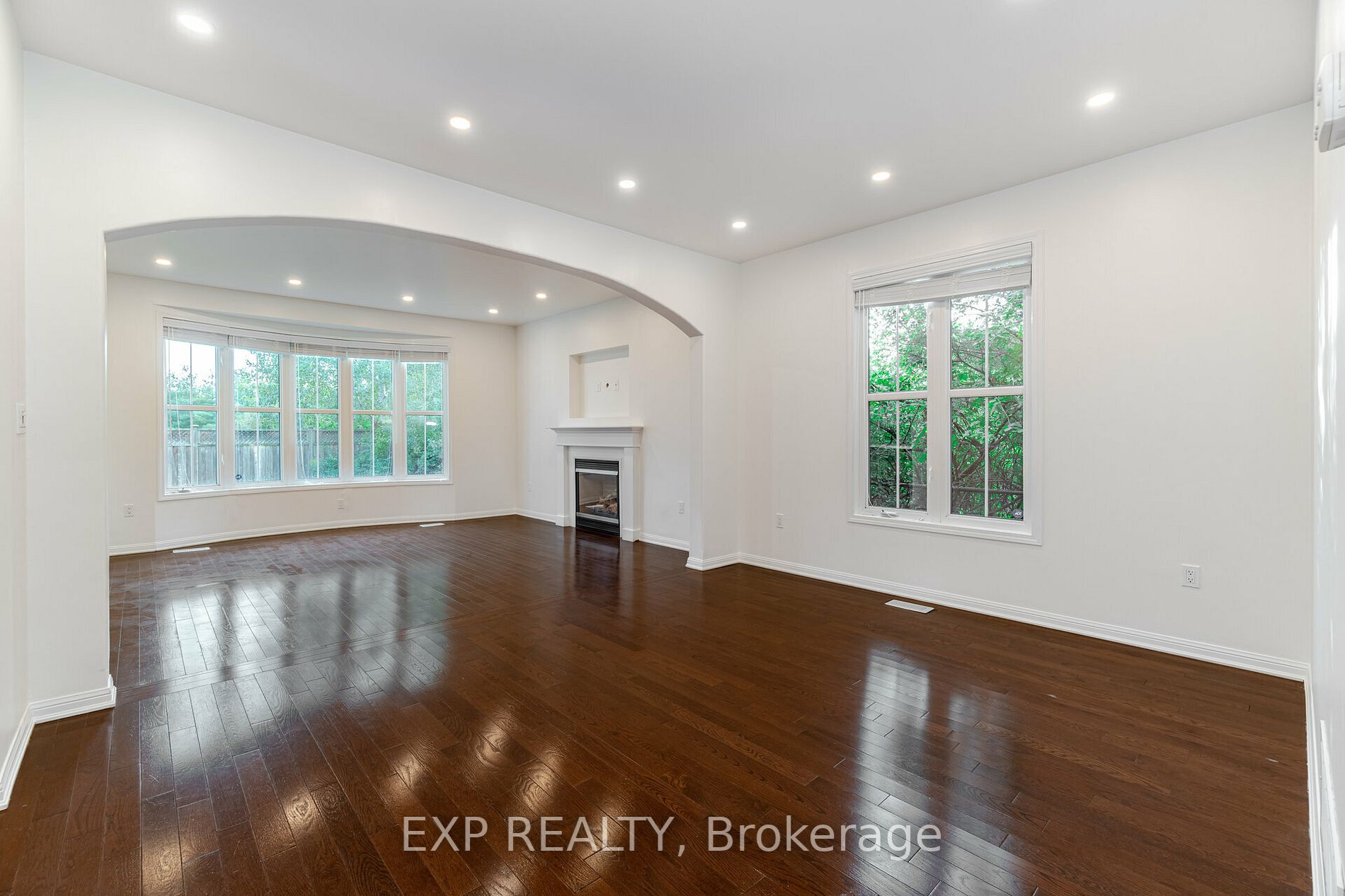 349 Ware Crescent