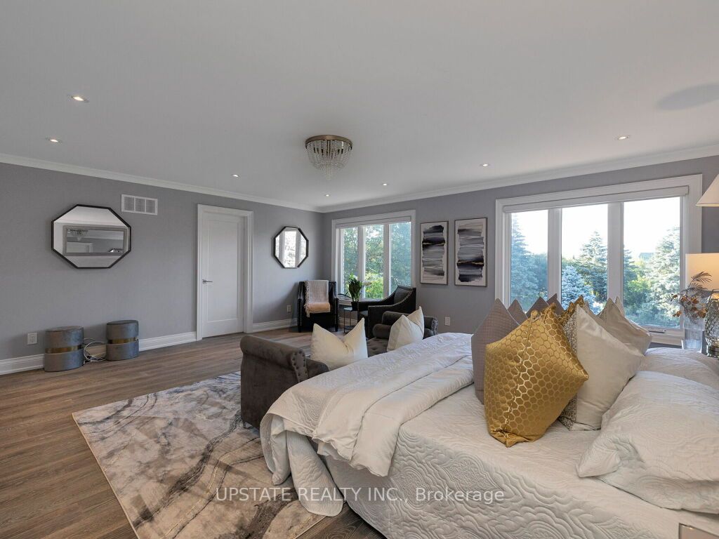 52 Michelangelo Blvd