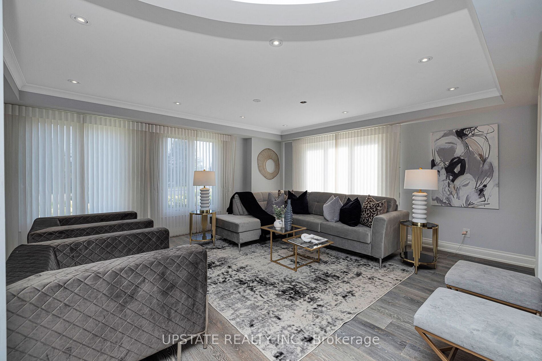 52 Michelangelo Blvd