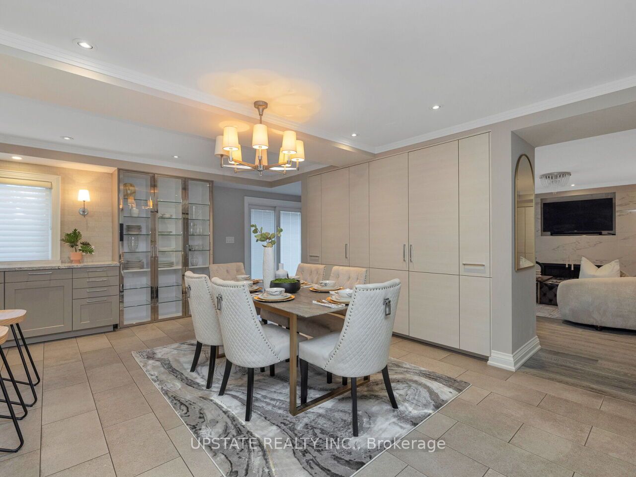 52 Michelangelo Blvd