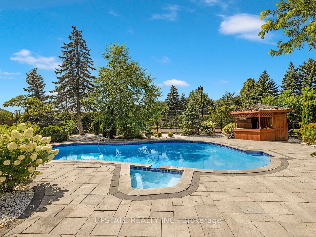 52 Michelangelo Blvd