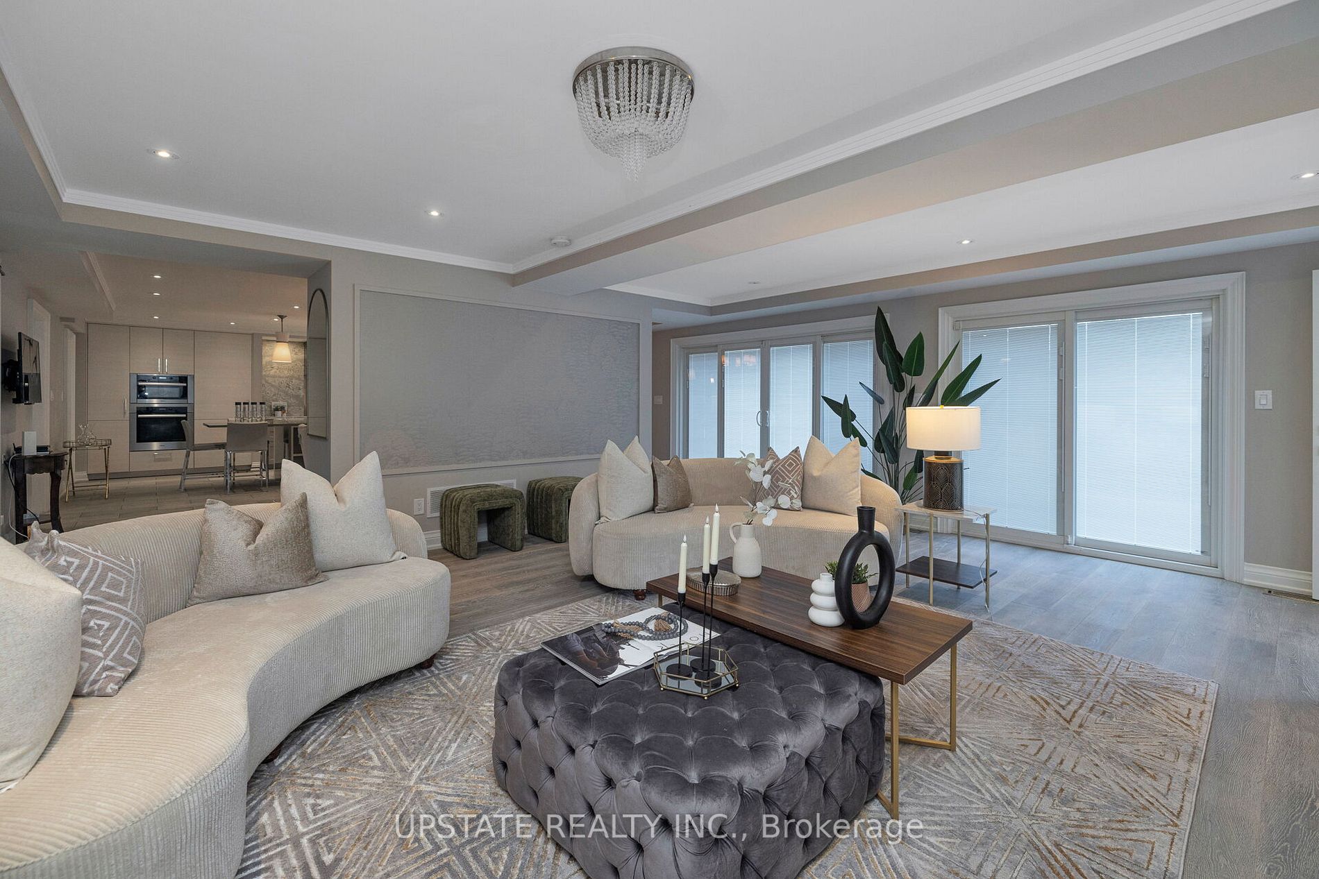 52 Michelangelo Blvd