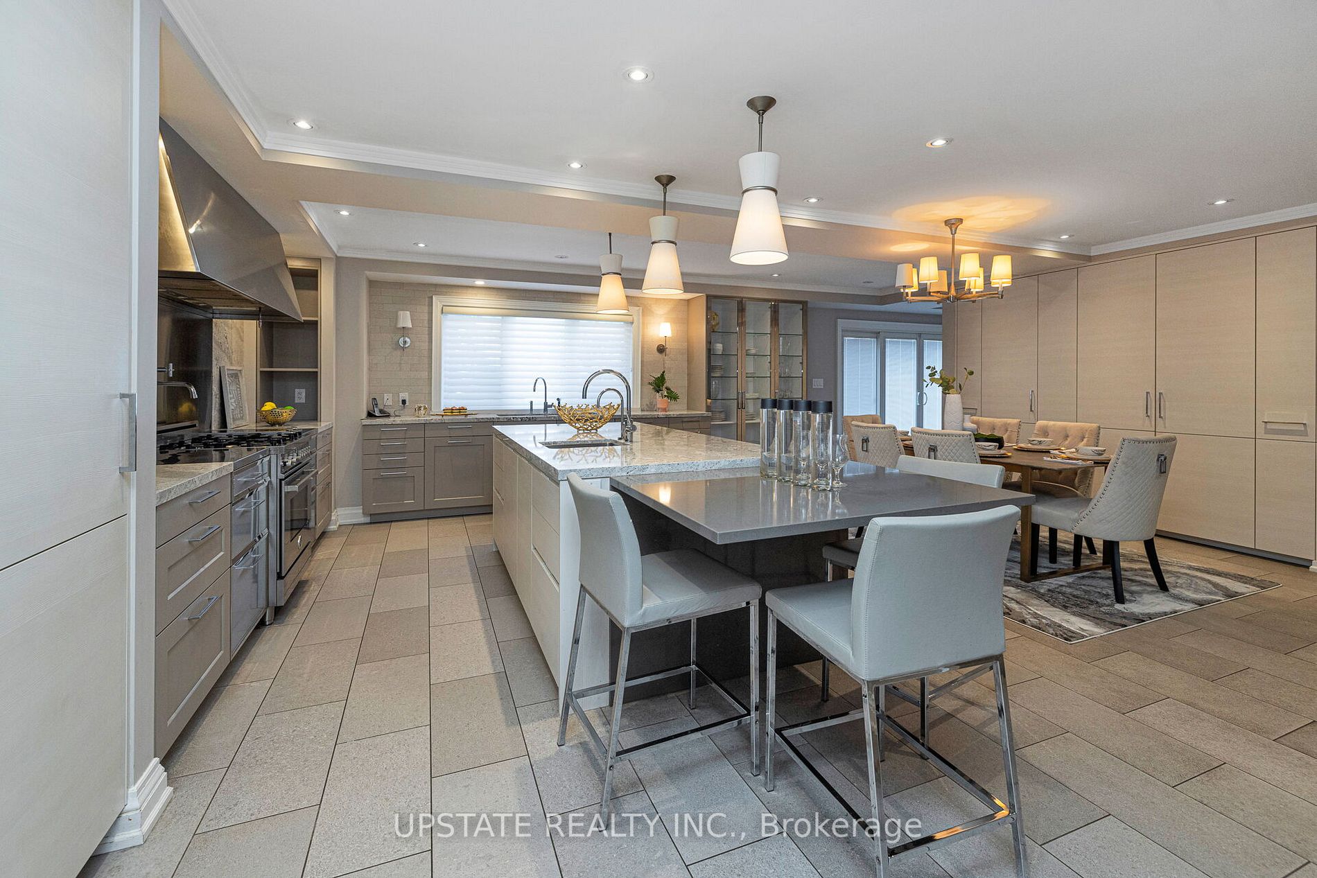 52 Michelangelo Blvd