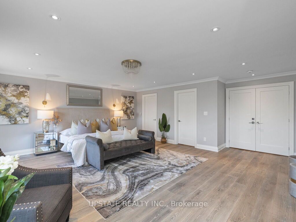 52 Michelangelo Blvd