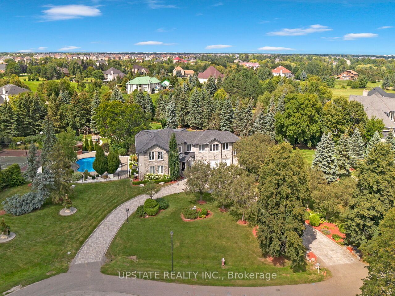 52 Michelangelo Blvd