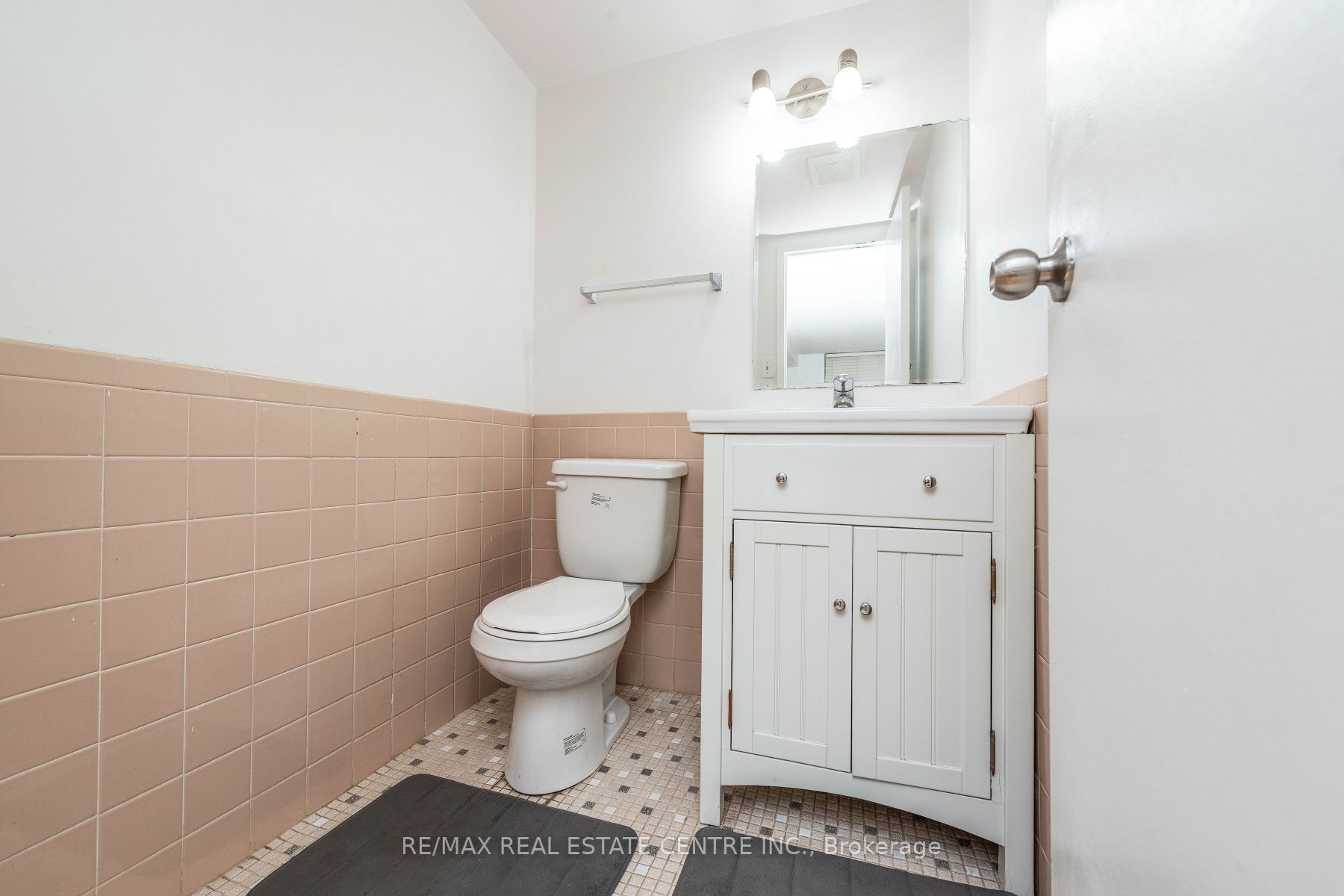 49 Silverstone Drive, #308