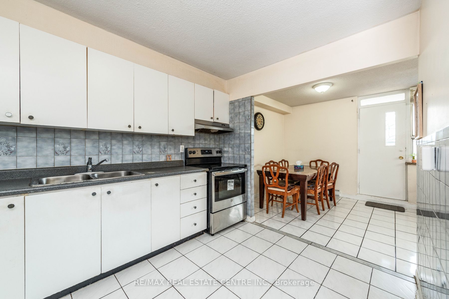 49 Silverstone Drive, #308
