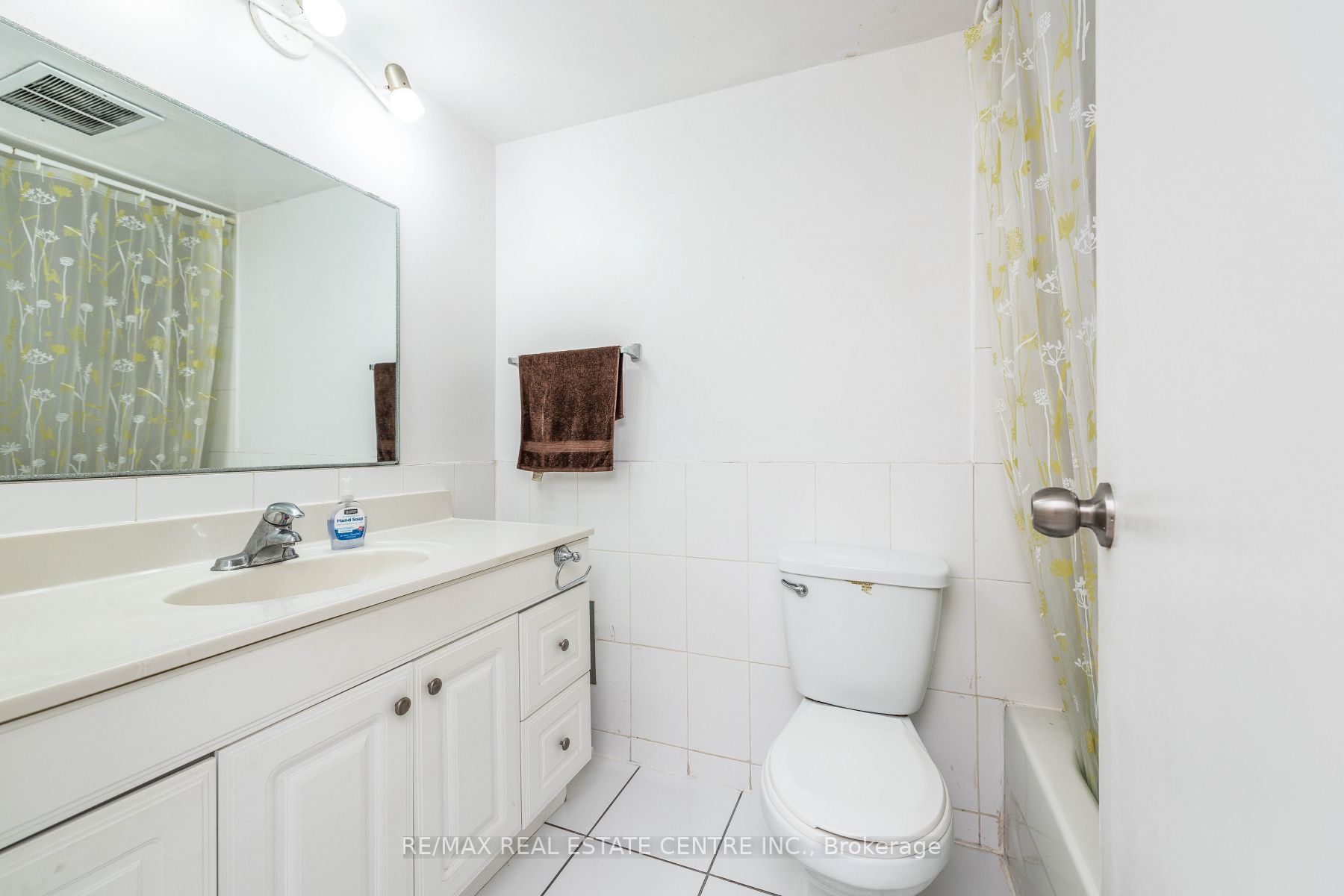 49 Silverstone Drive, #308