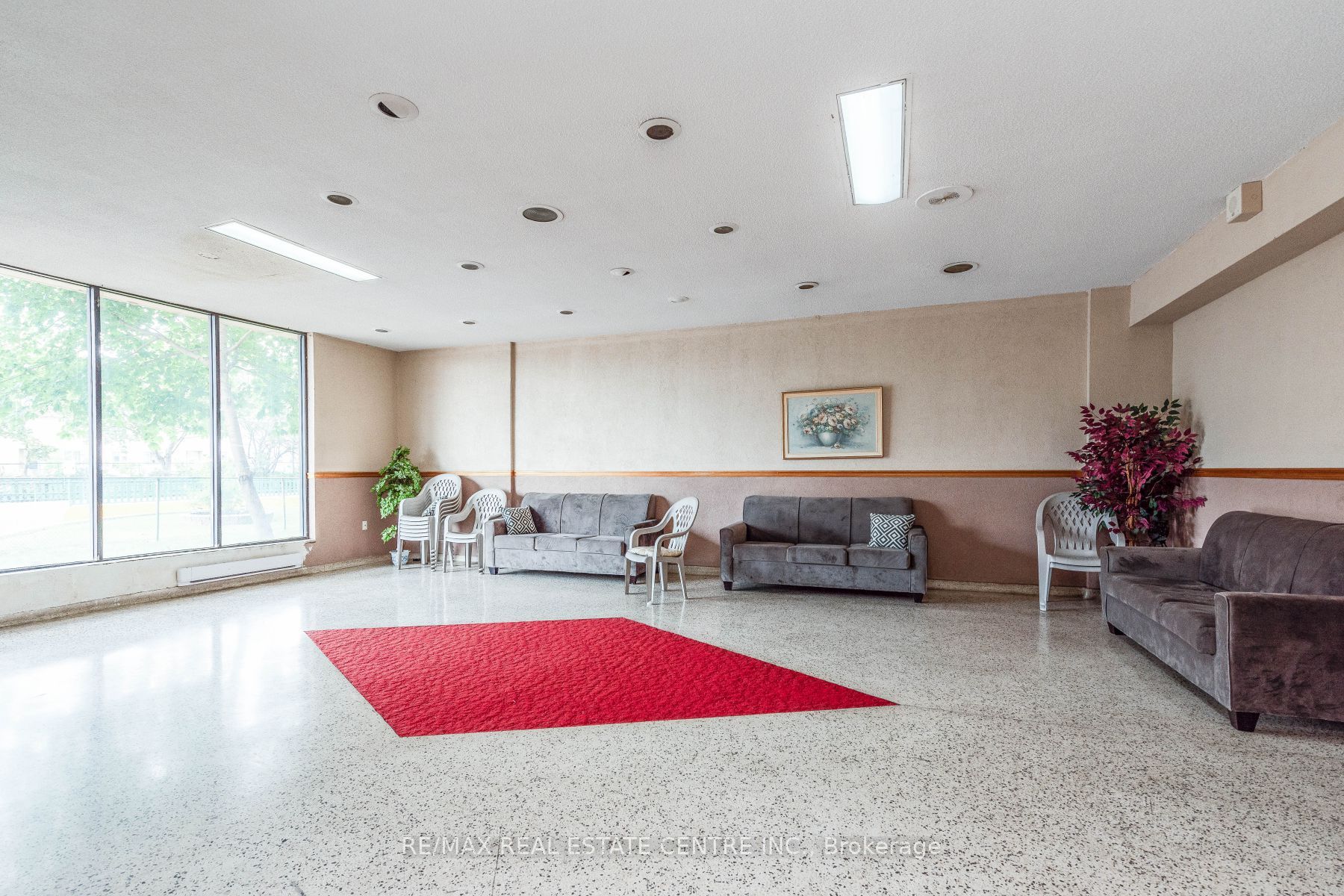 49 Silverstone Drive, #308