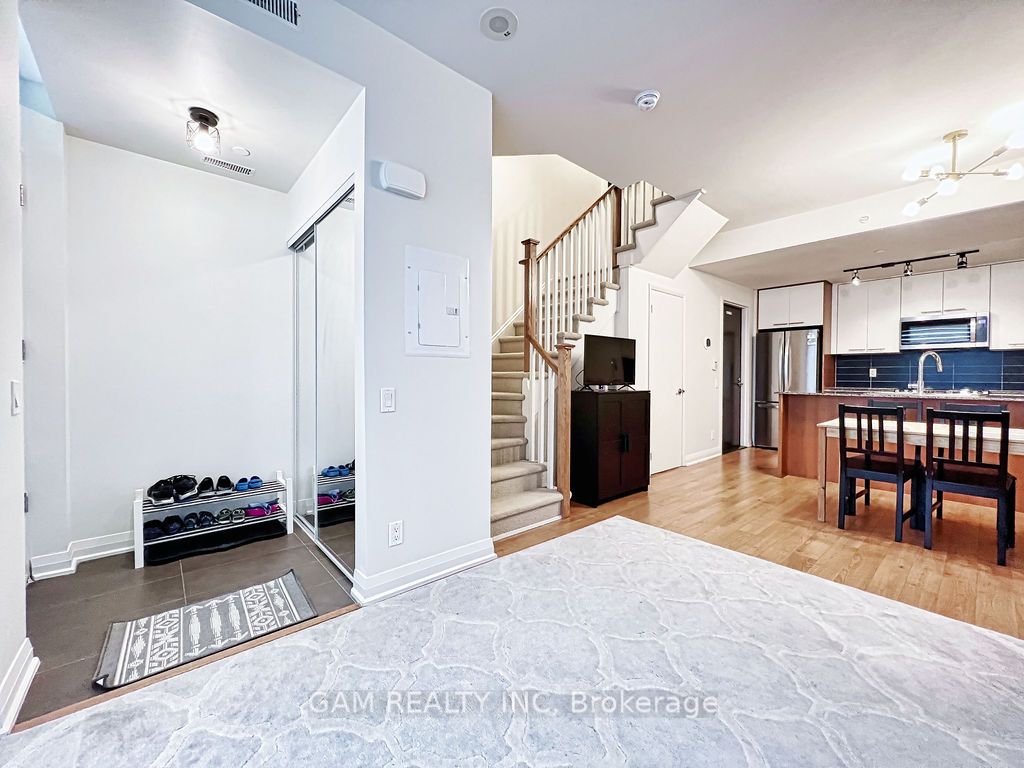 1 Valhalla Inn Rd, #103