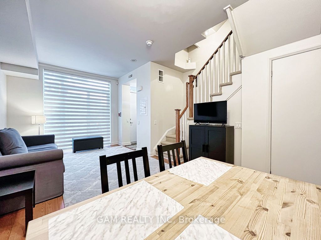 1 Valhalla Inn Rd, #103