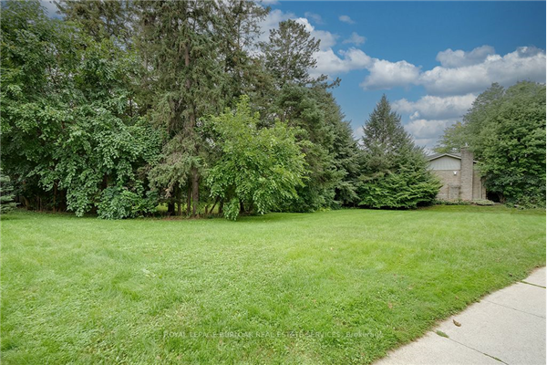 3184 Spruce Ave, Burlington