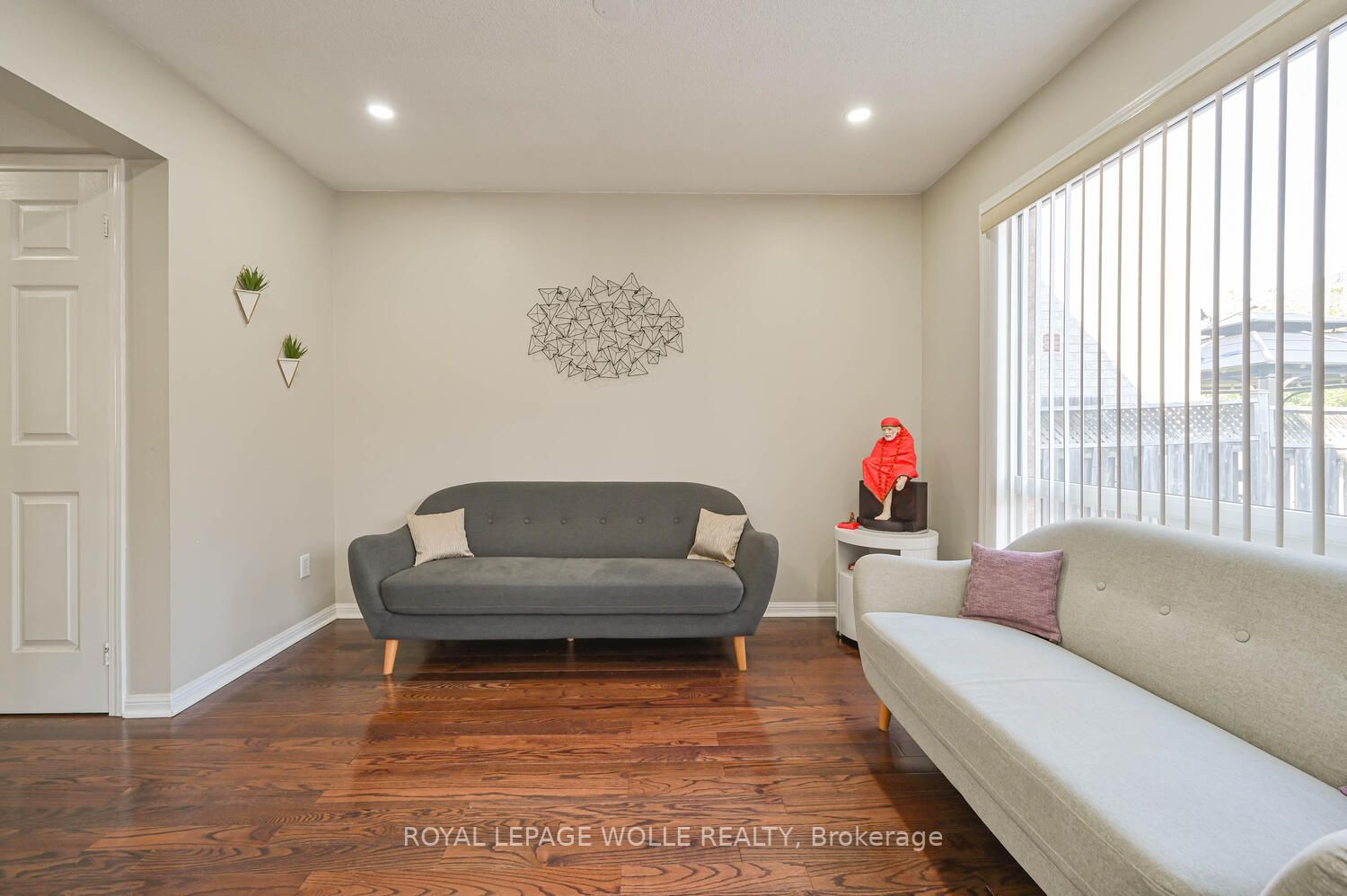 19 Secord Cres