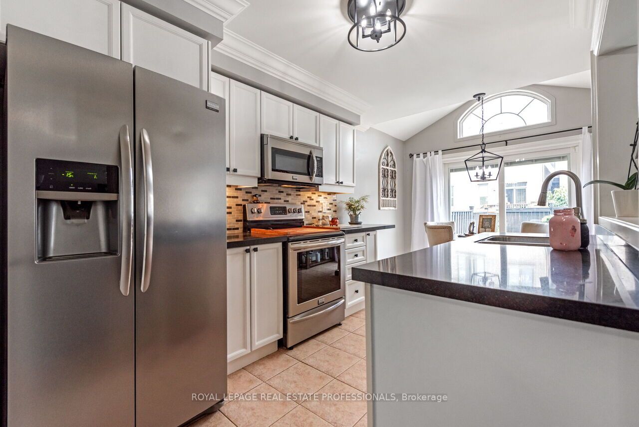 29 Woodcote Cres