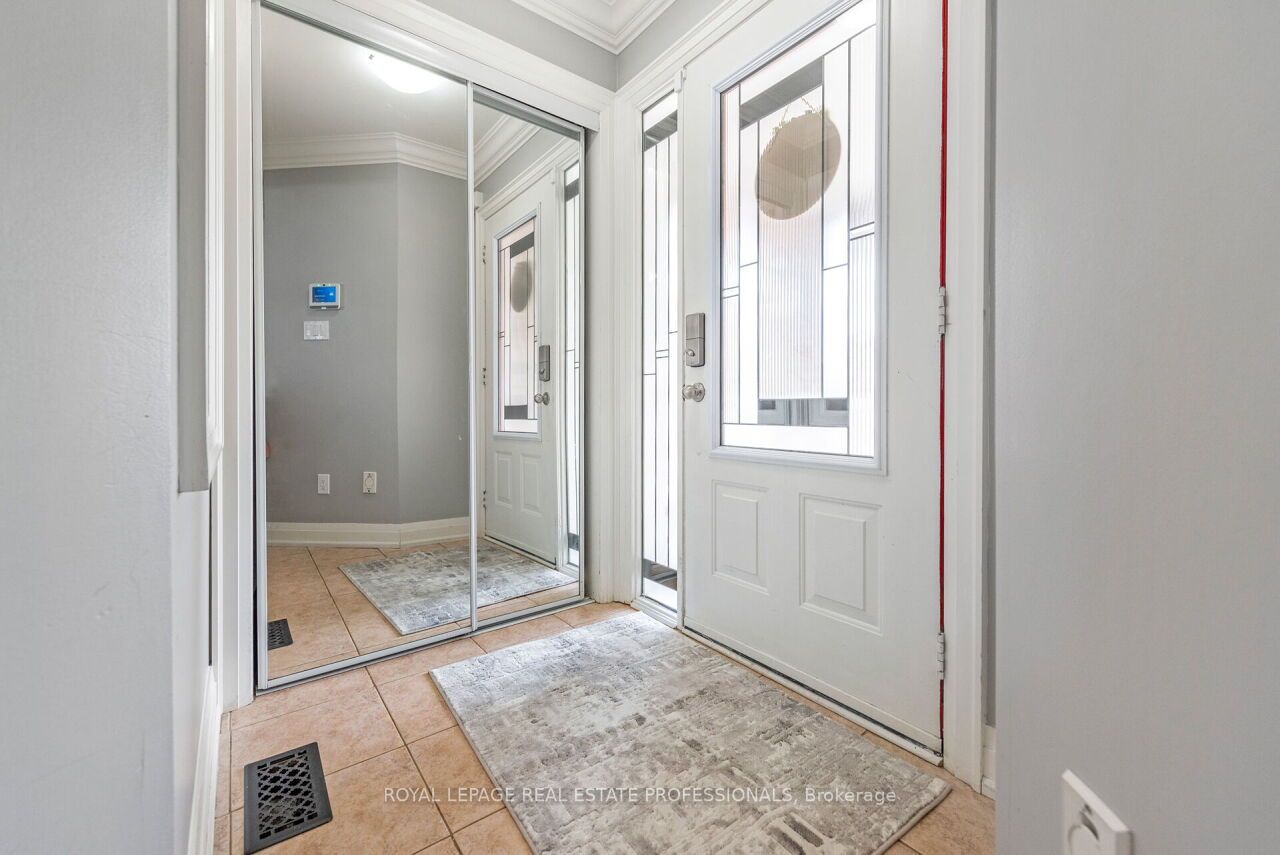 29 Woodcote Cres