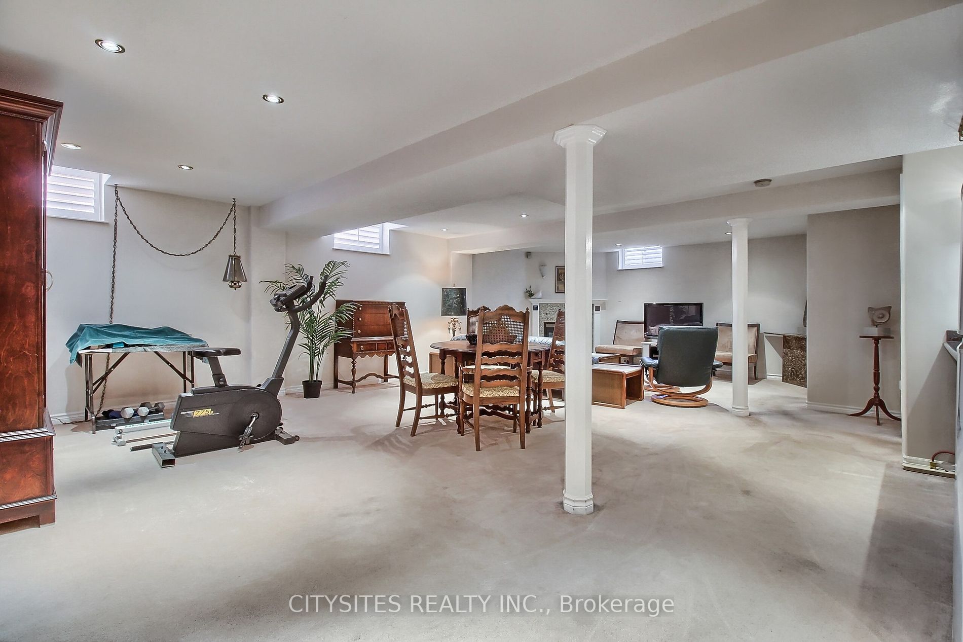 1 Baybrook Rd N