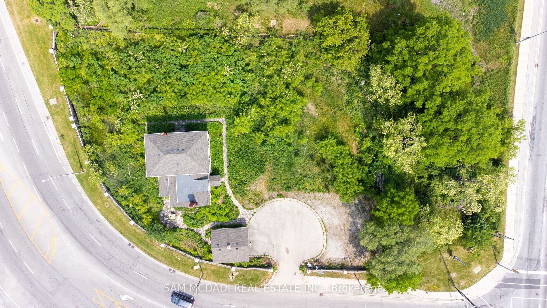 2477 Queensway Dr