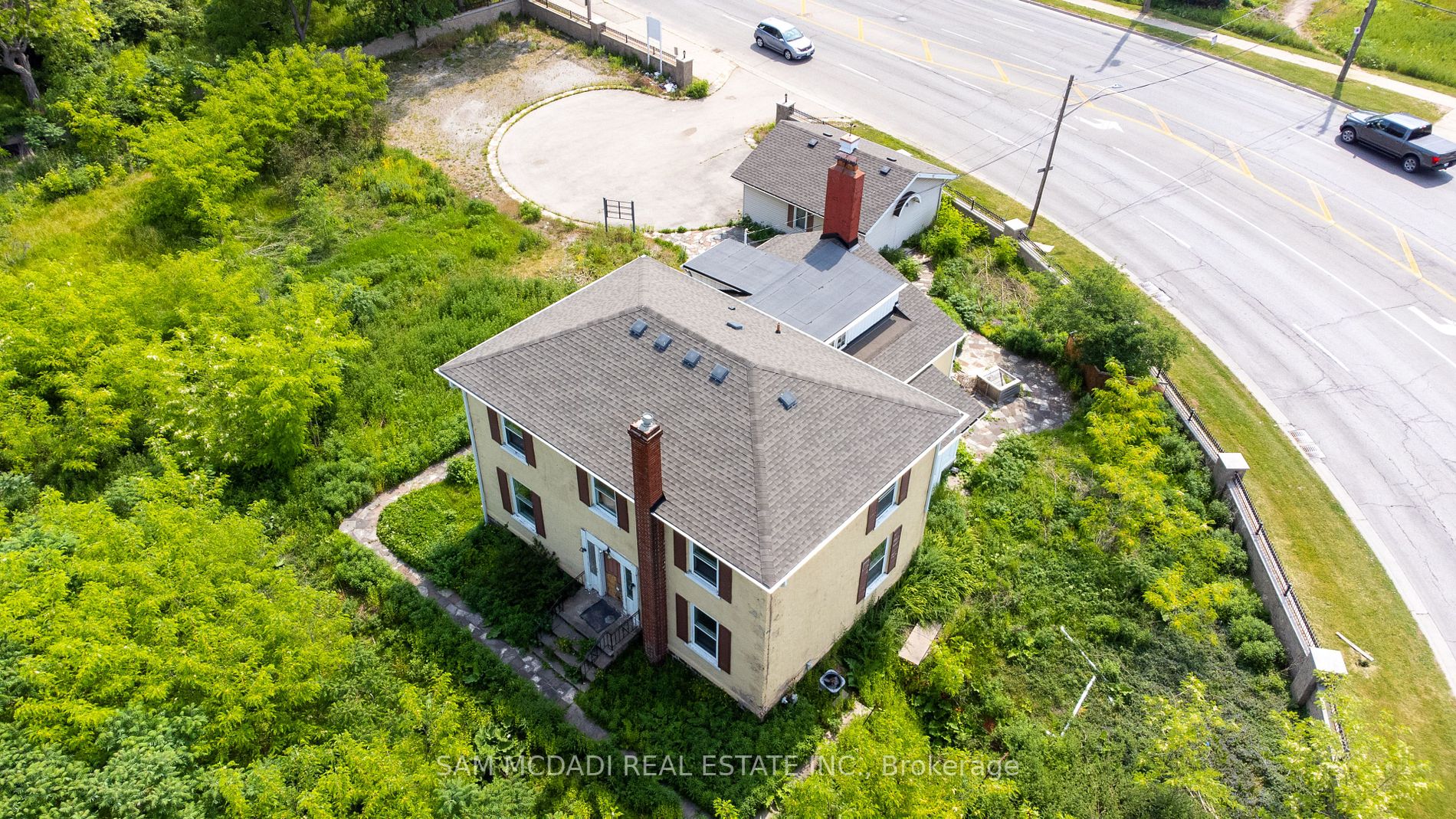 2477 Queensway Dr