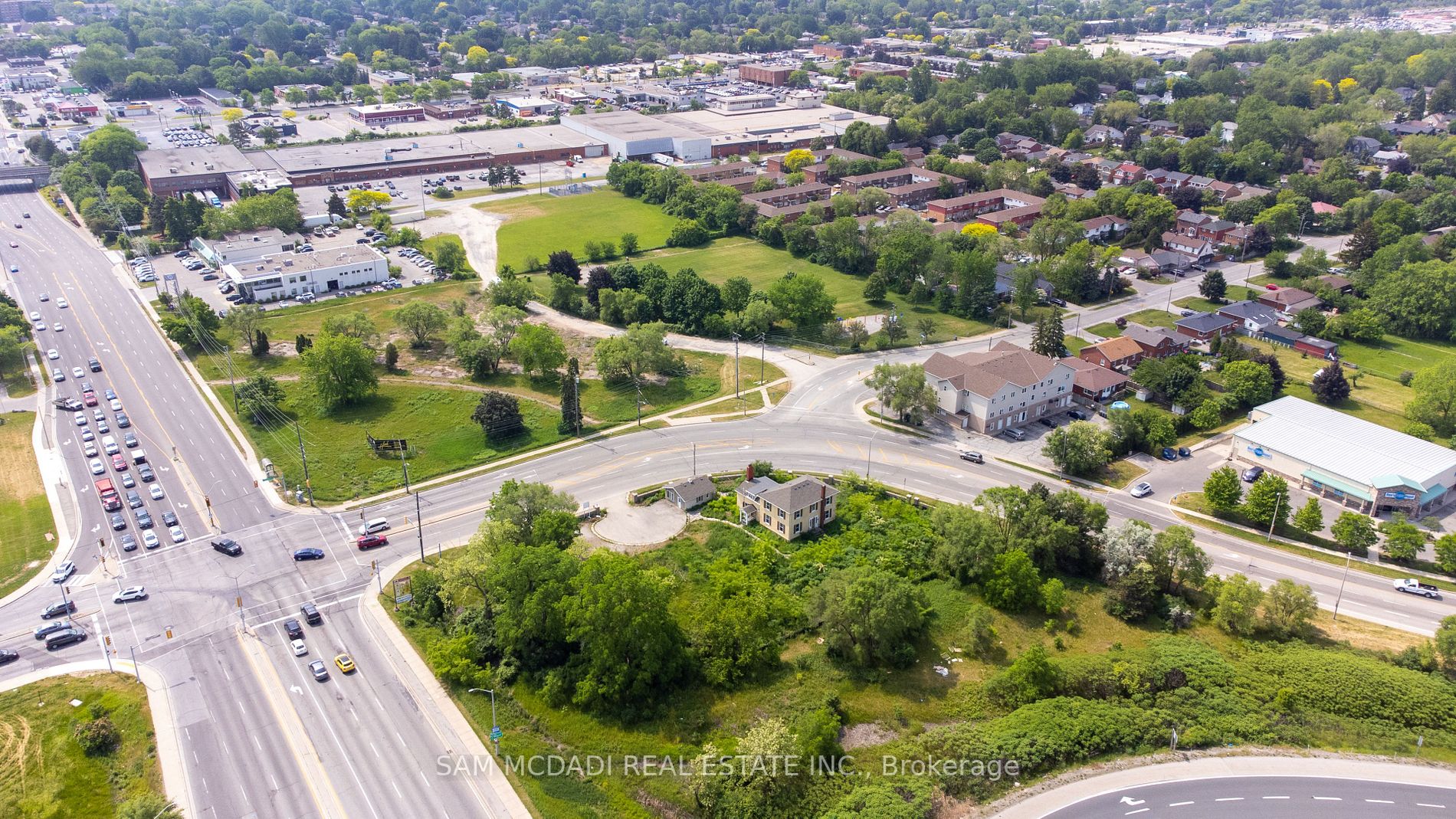 2477 Queensway Dr