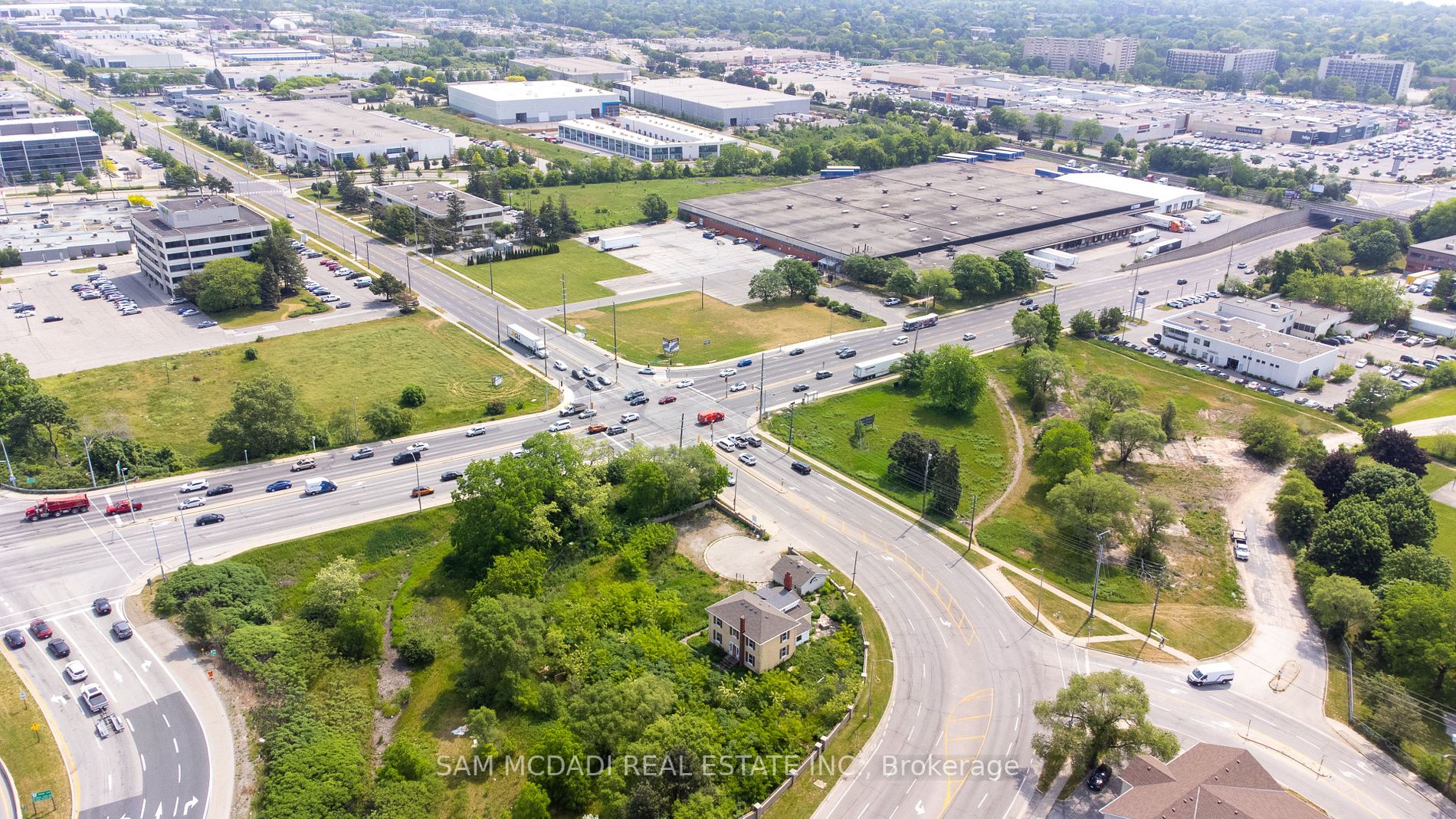 2477 Queensway Dr