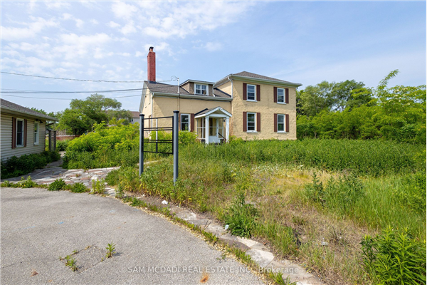 2477 Queensway Dr, Burlington