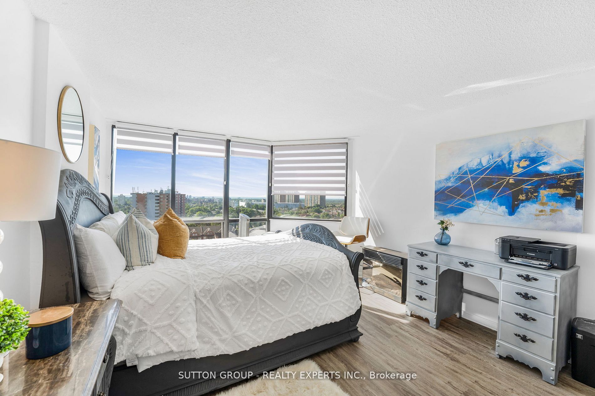 25 Fairview Rd W, #Lph8