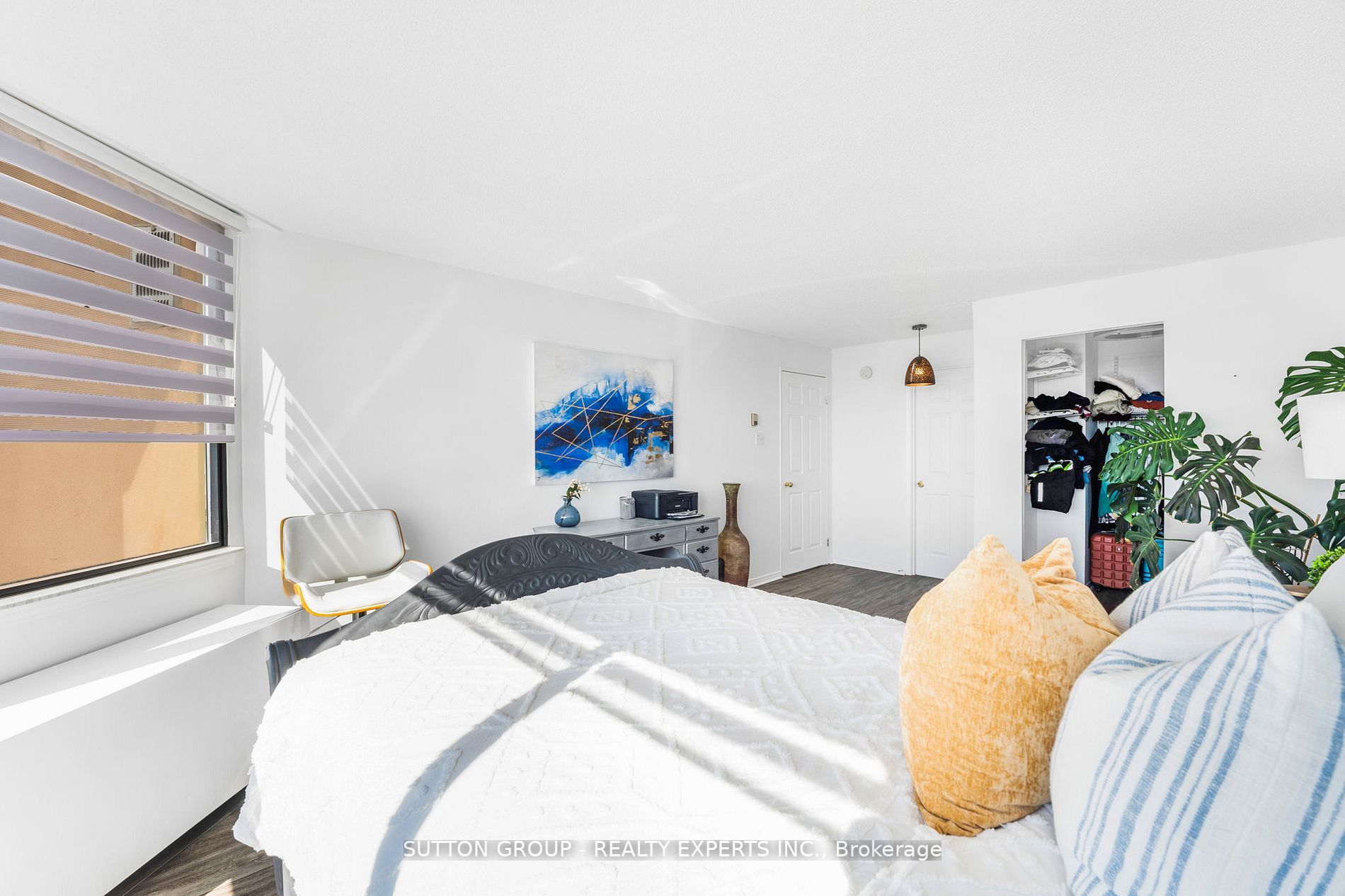 25 Fairview Rd W, #Lph8