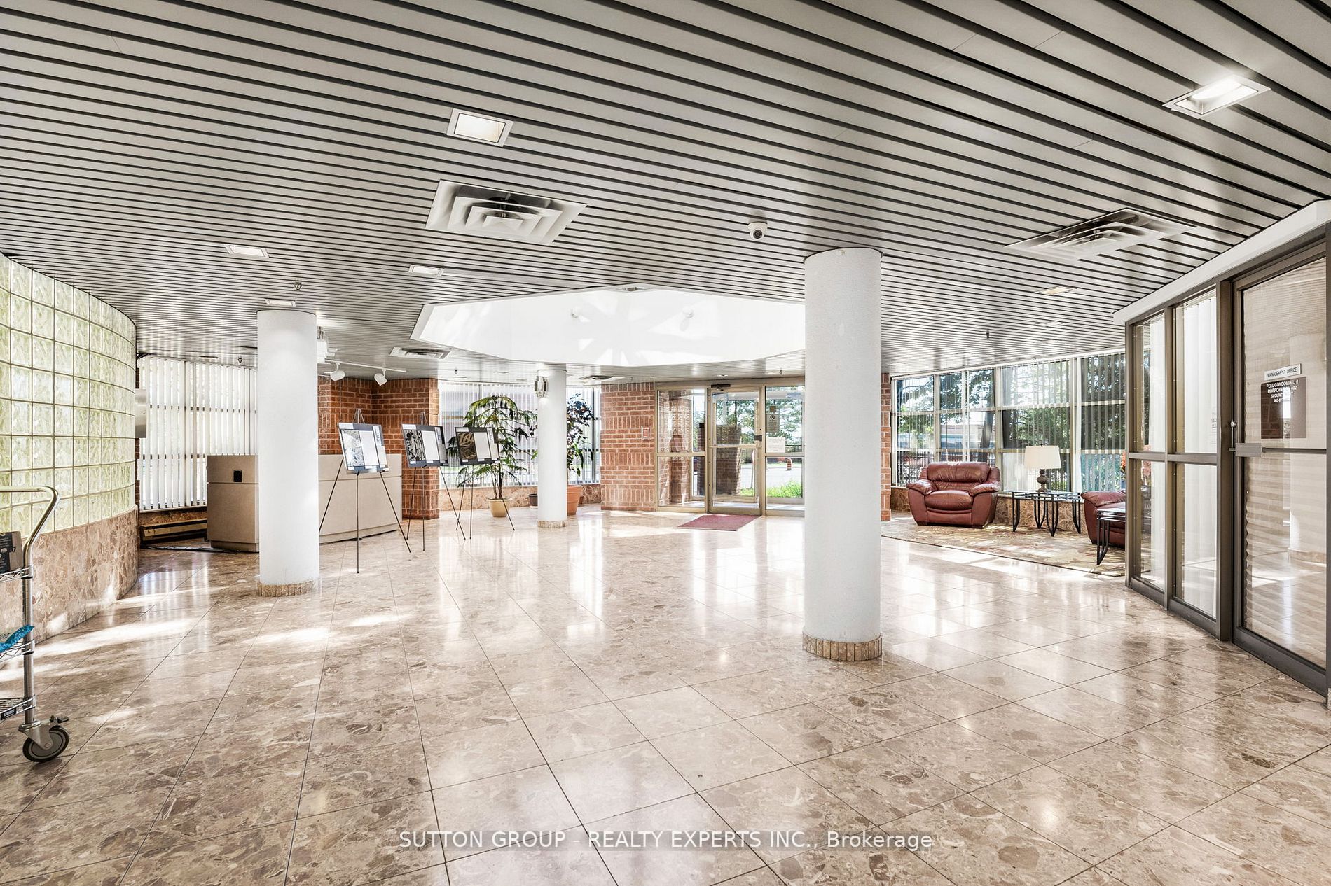 25 Fairview Rd W, #Lph8