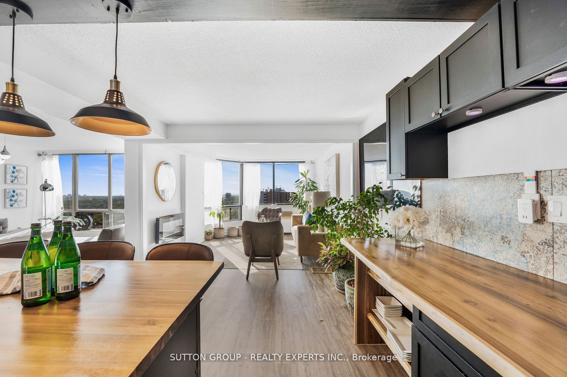 25 Fairview Rd W, #Lph8