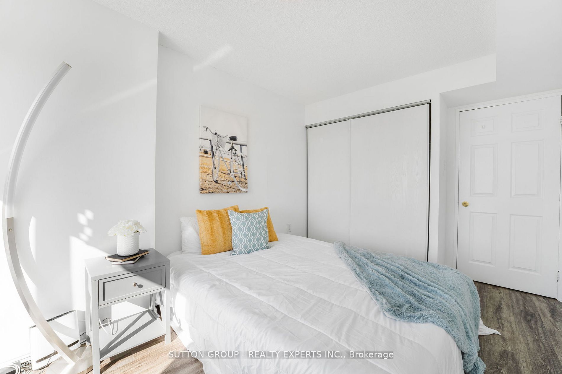 25 Fairview Rd W, #Lph8
