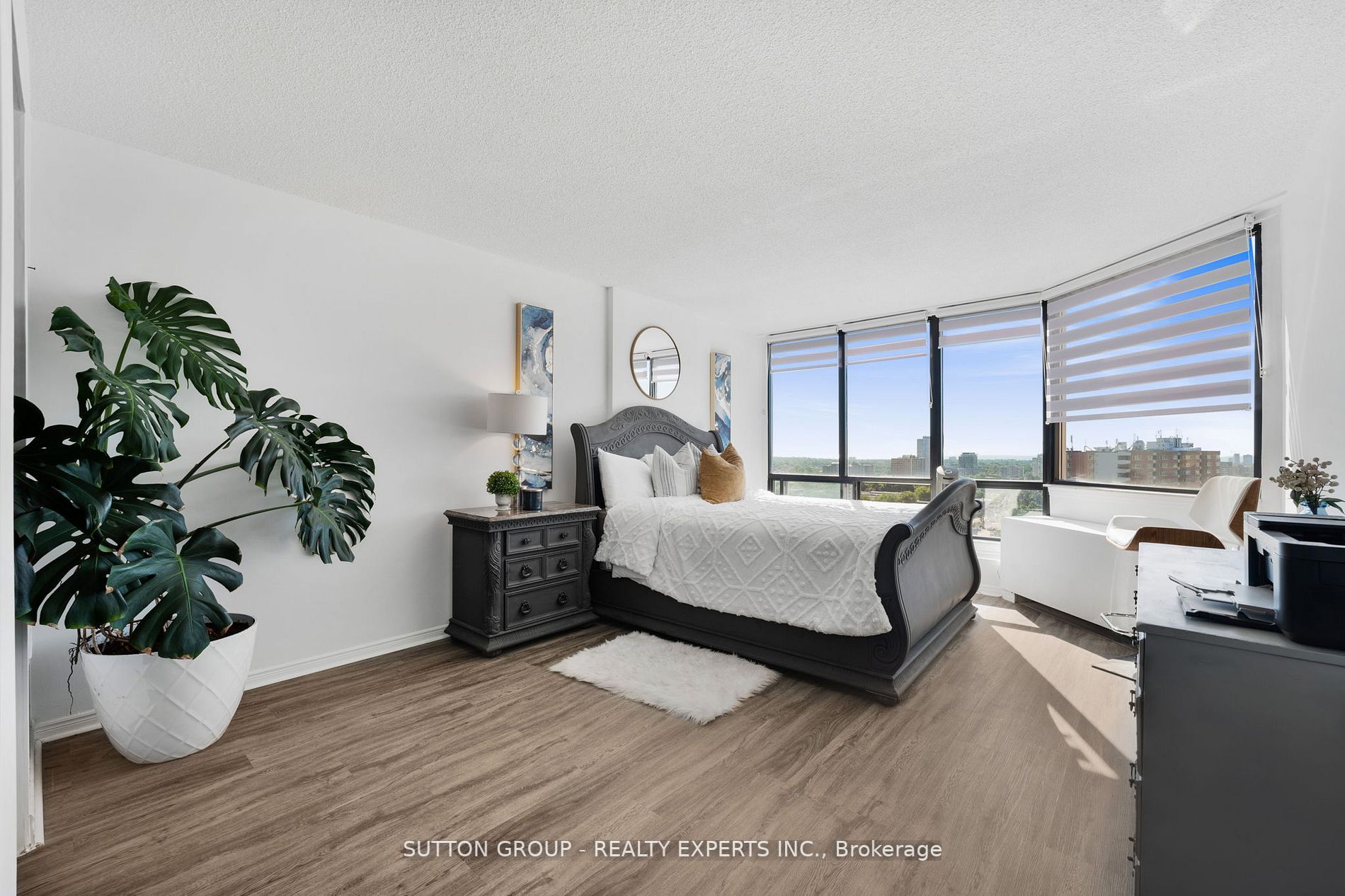 25 Fairview Rd W, #Lph8