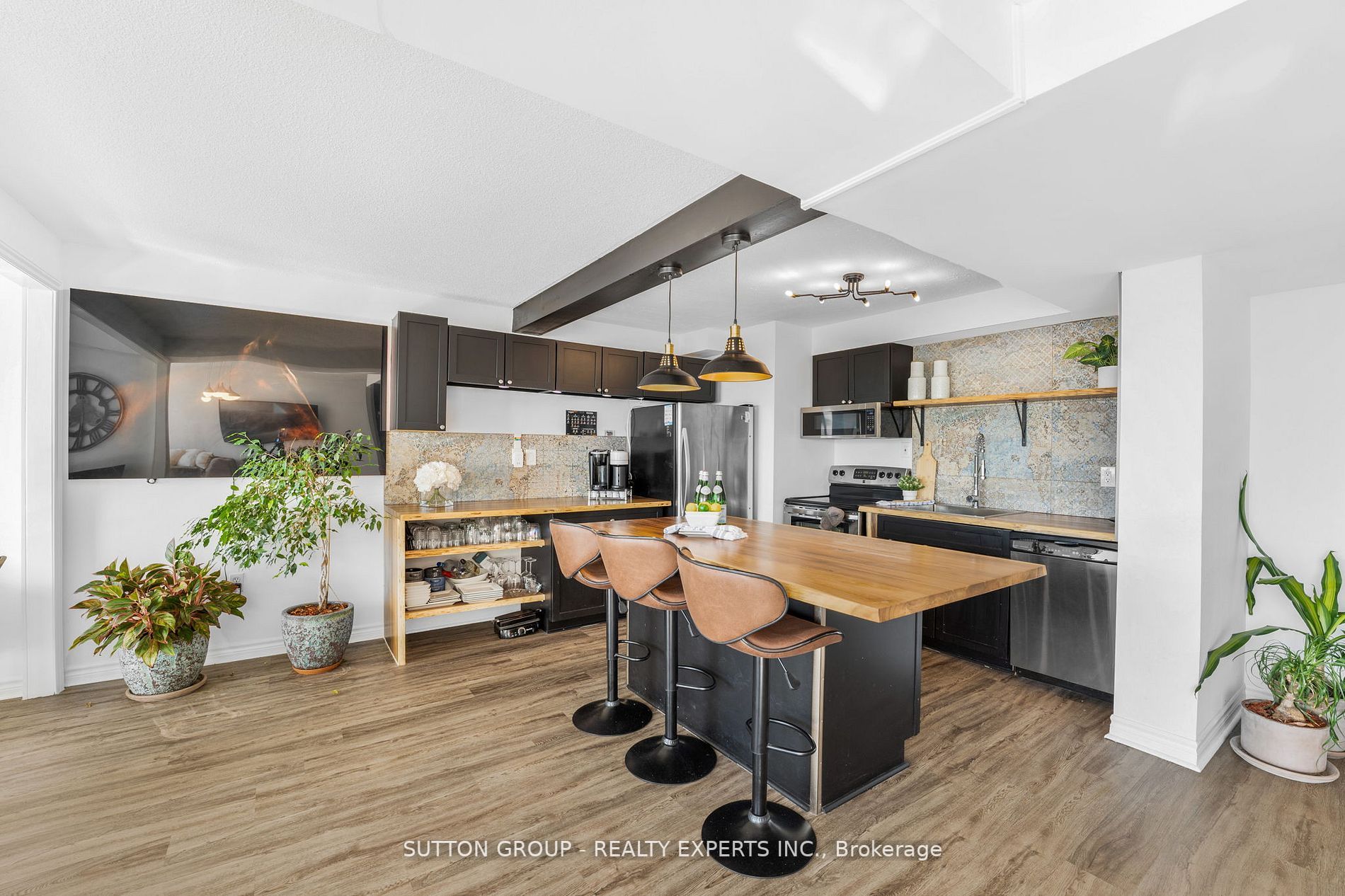25 Fairview Rd W, #Lph8