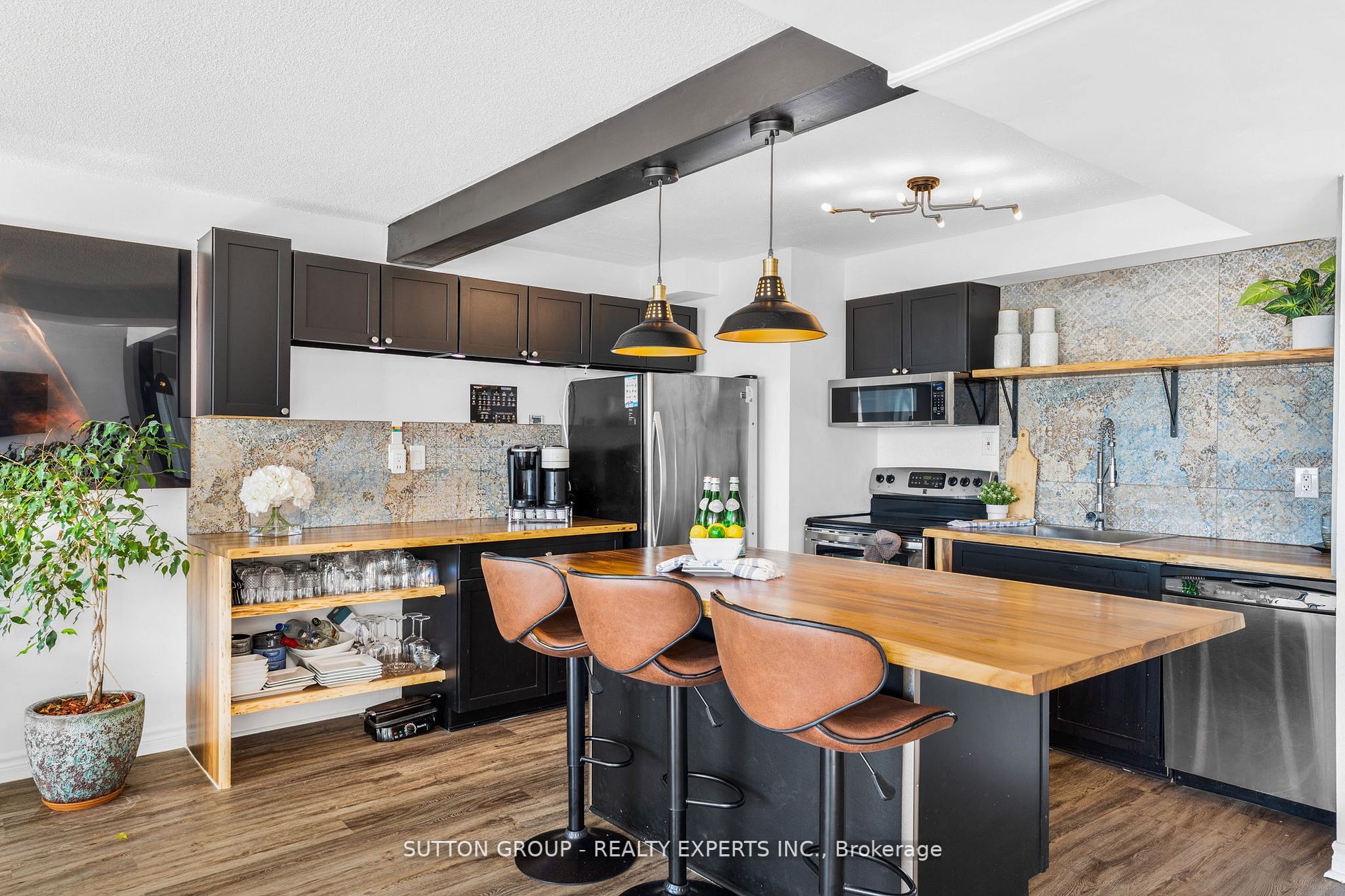 25 Fairview Rd W, #Lph8