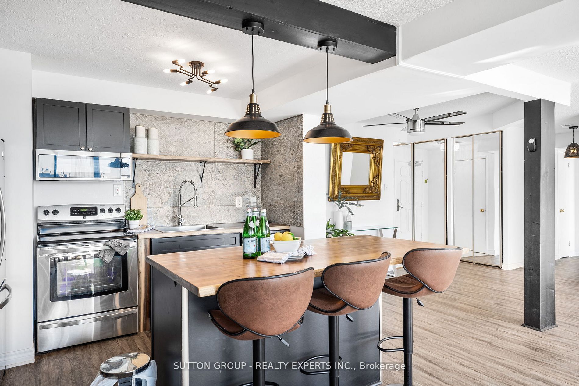 25 Fairview Rd W, #Lph8