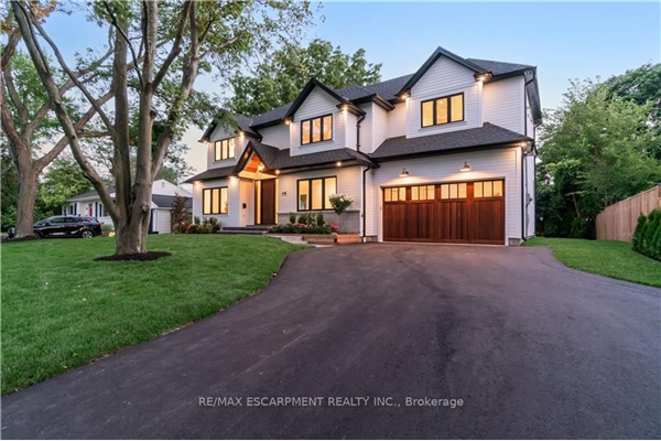 418 Wilson Ave, Burlington
