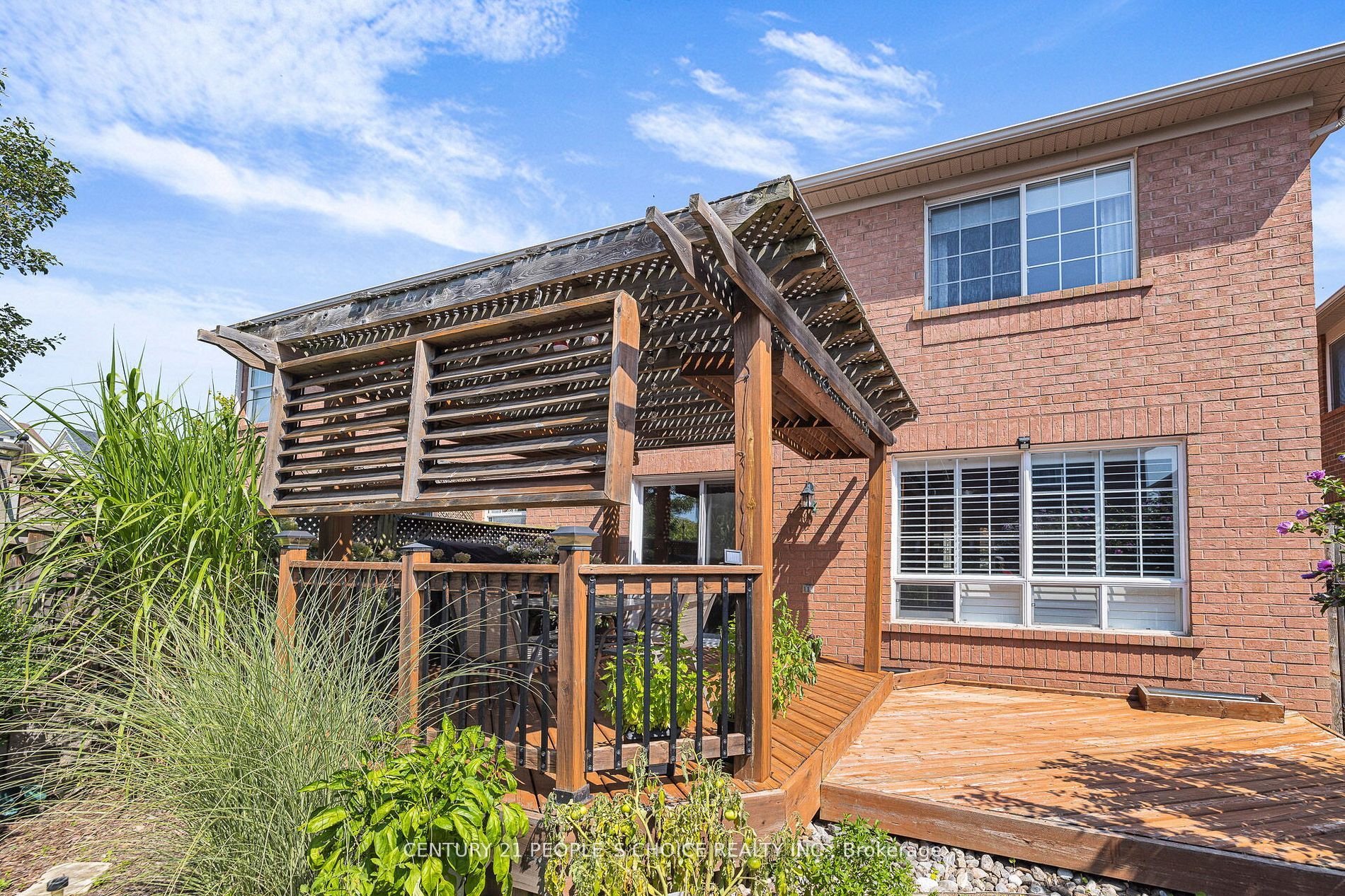 1051 Bowring Cres