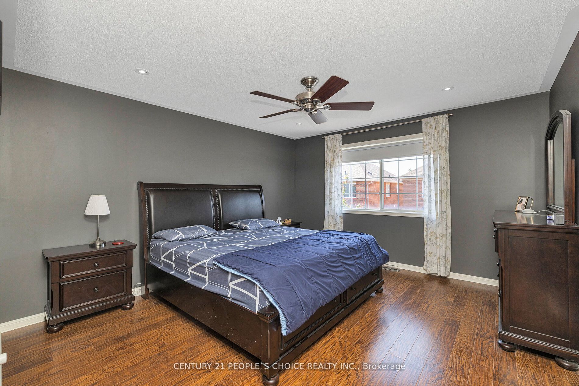 1051 Bowring Cres