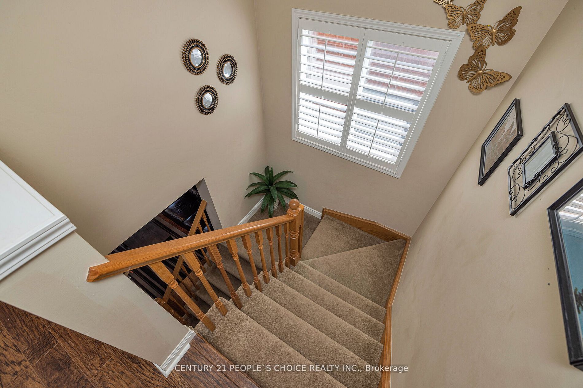 1051 Bowring Cres