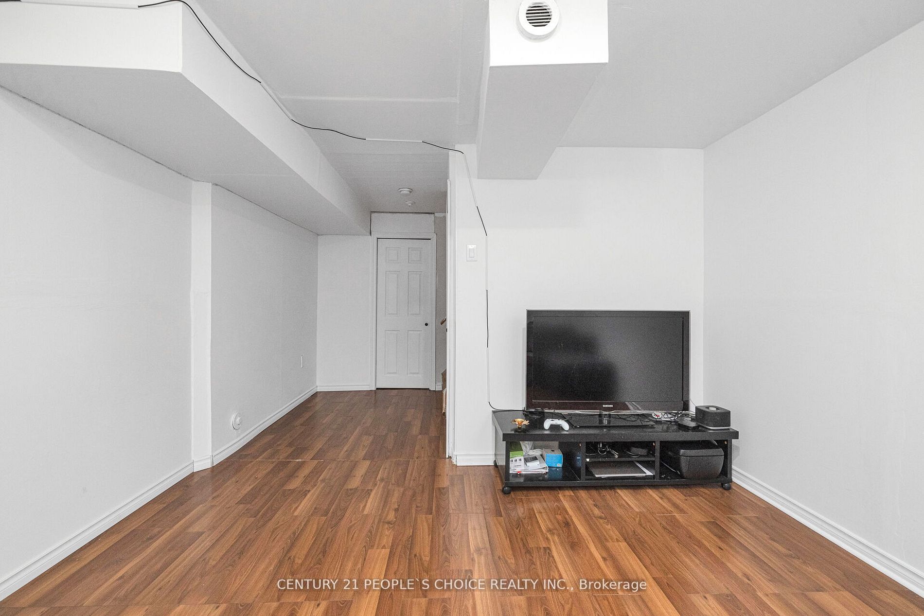 1051 Bowring Cres