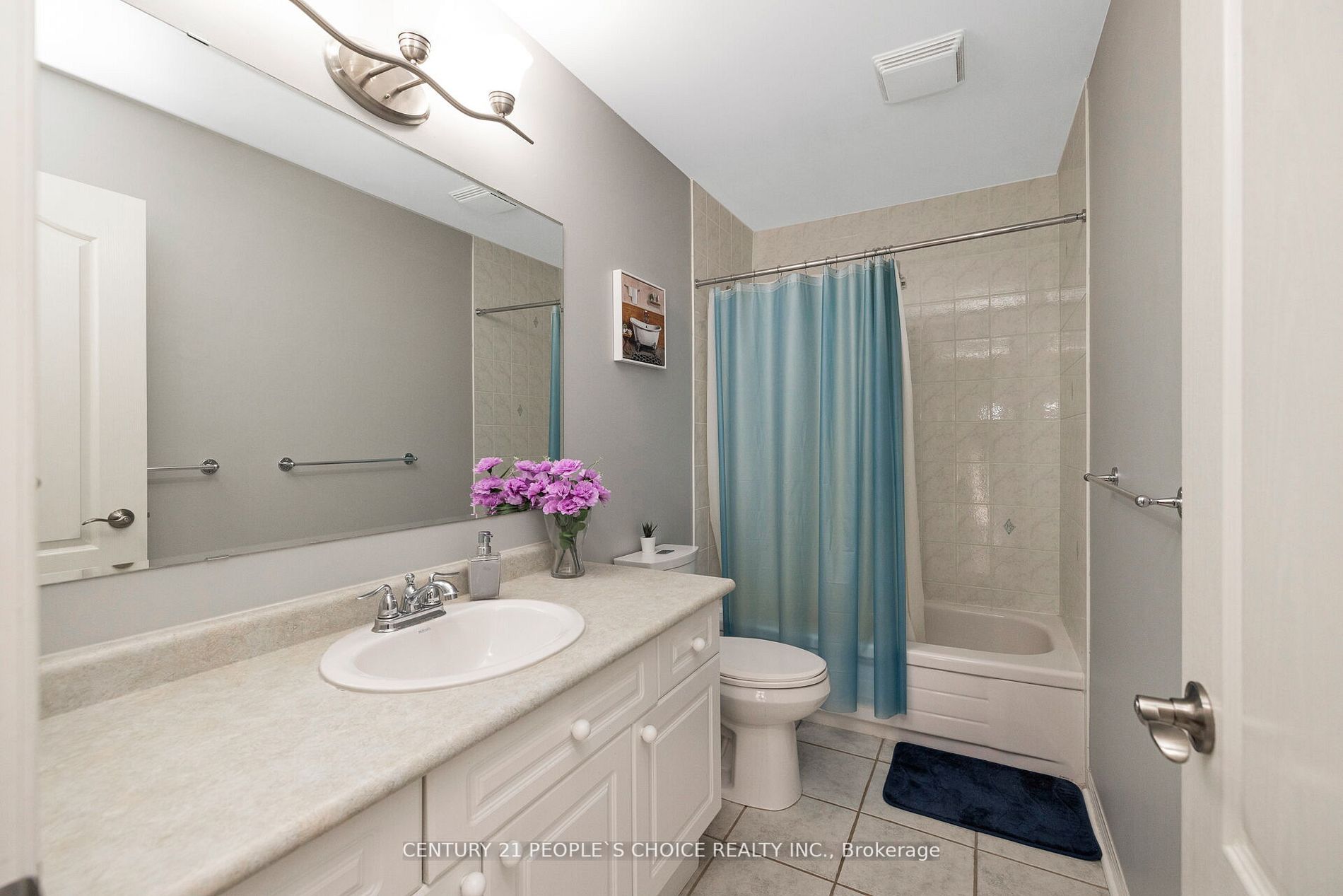 1051 Bowring Cres