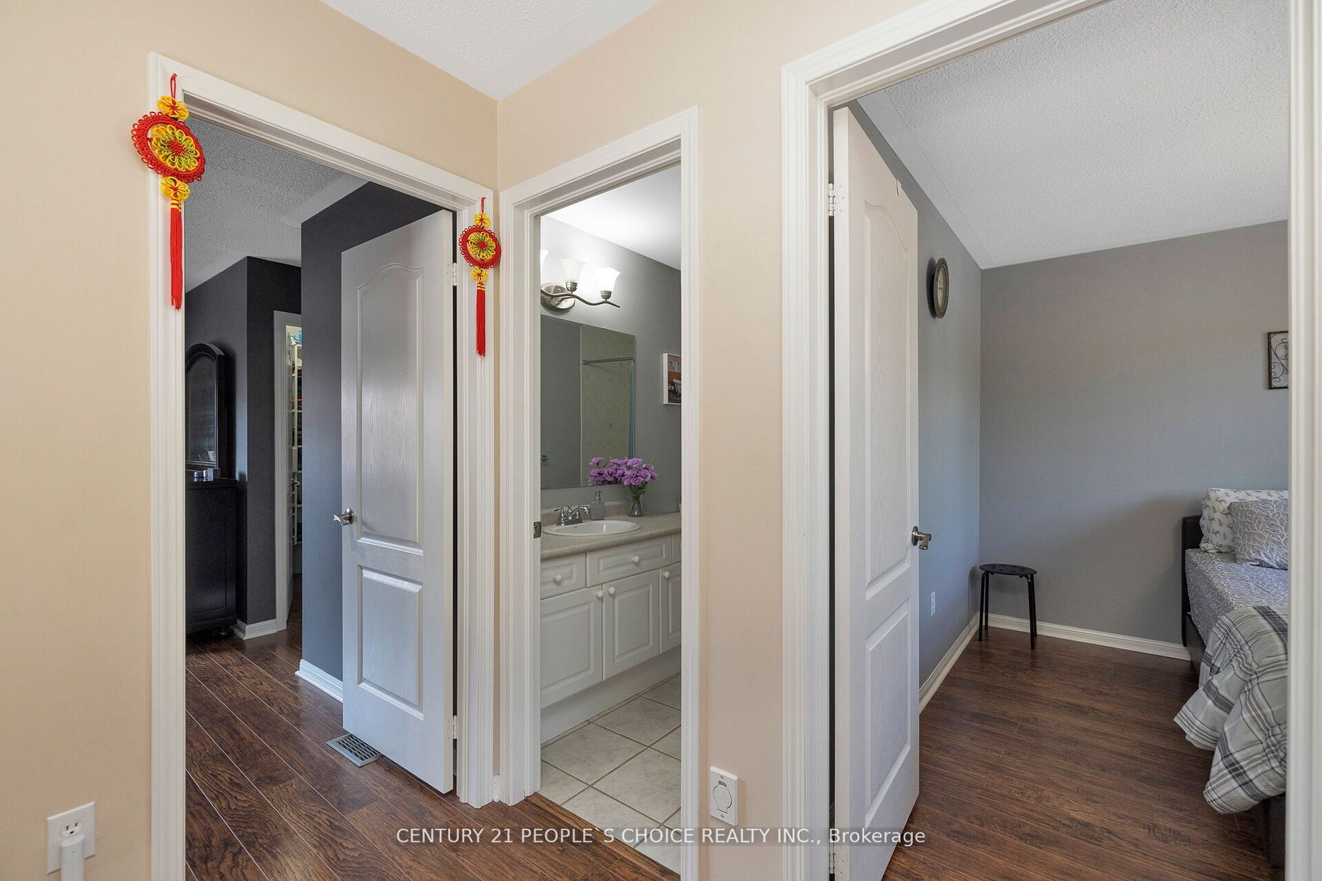 1051 Bowring Cres