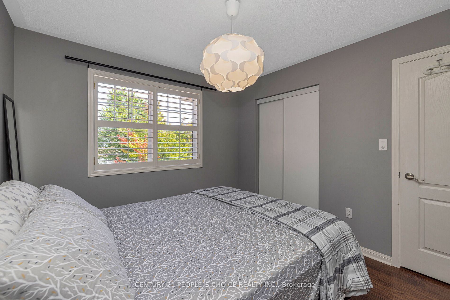 1051 Bowring Cres